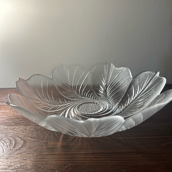 Vintage Cristal D'arques-Durand Chinon 24% Lead Crystal 12" Flower Salad Bowl - Picture 5 of 8